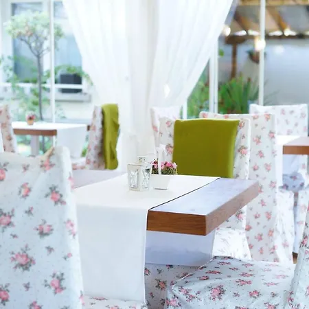 Szálloda Boutique L Do Rado 3*