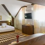 Boutique L Do Rado 3*